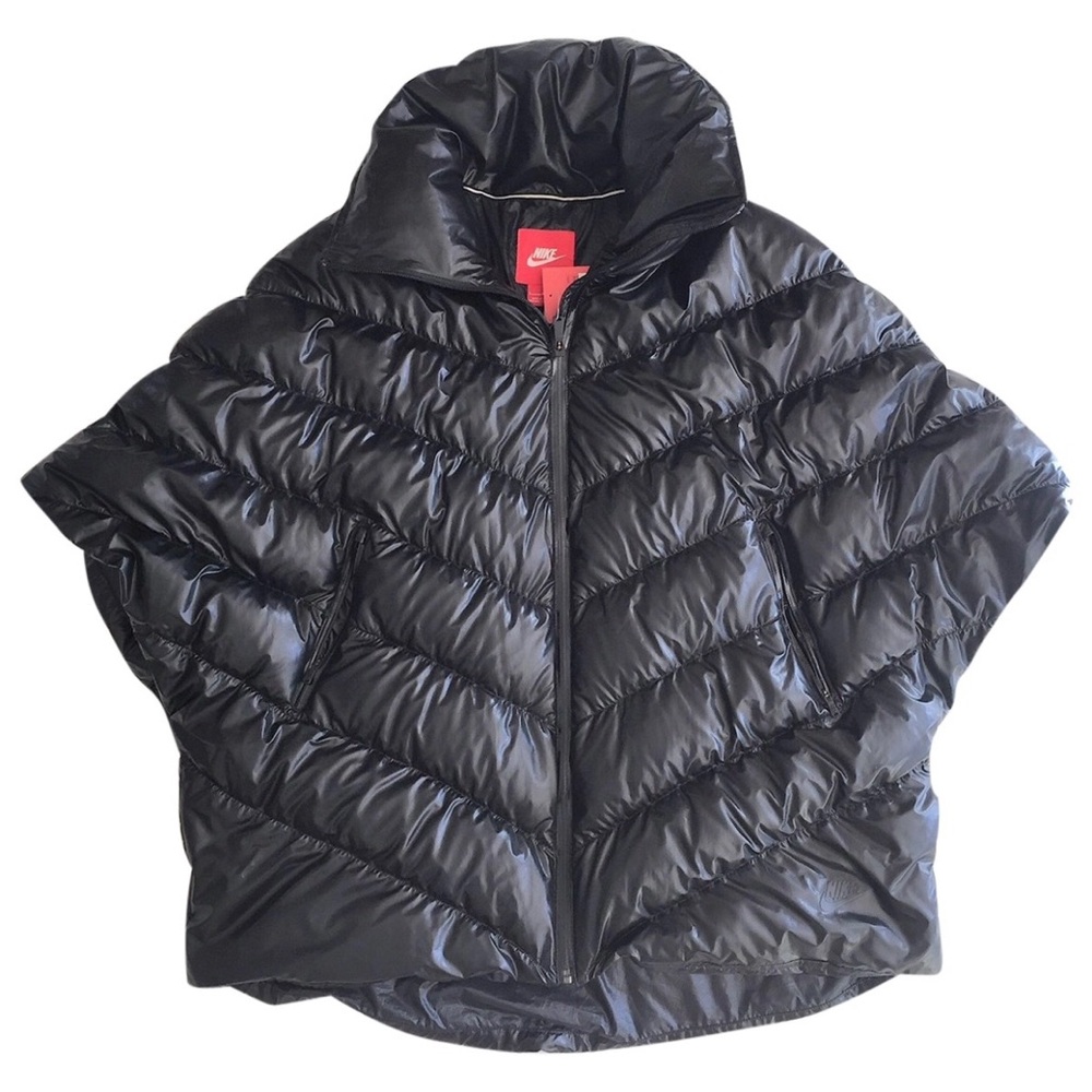 Nike Women's Black Cascade Down 550 Puffer Poncho